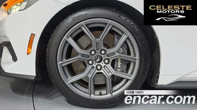 FORD 72.3 Premium Coupé 2024 — photo 5 sur 26