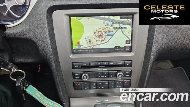 FORD Cabriolet 2011 — photo 15 sur 20