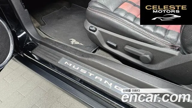 FORD Cabriolet 2011 — photo 18 sur 20