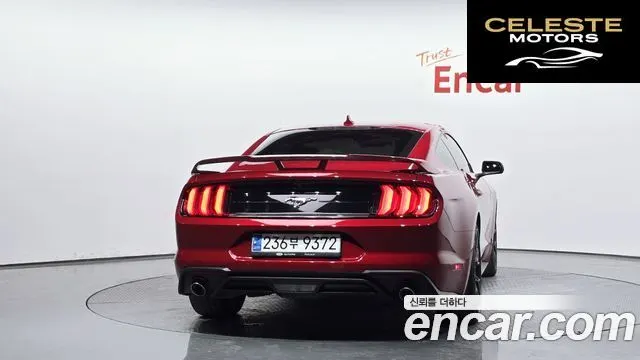FORD Coupé 2023 — photo 4 sur 26