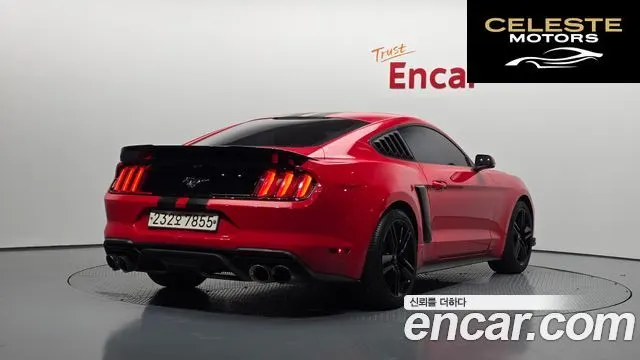 FORD Coupé 2015 — photo 2 sur 20