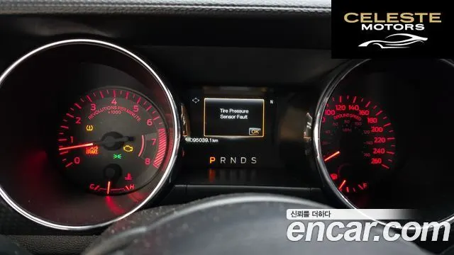 FORD Coupé 2015 — photo 8 sur 20