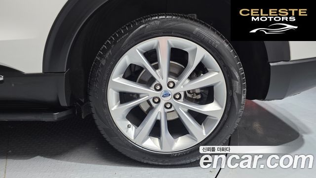 FORD 63.0 4WD 2022 — photo 7 sur 33