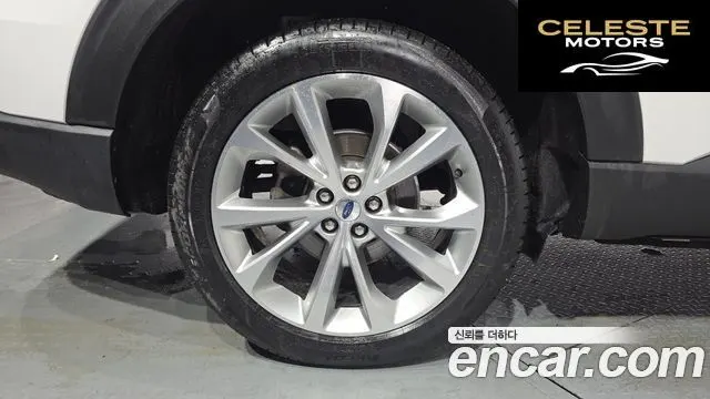 FORD 63.0 4WD 2022 — photo 5 sur 20