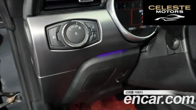FORD Coupé 2020 — photo 18 sur 20