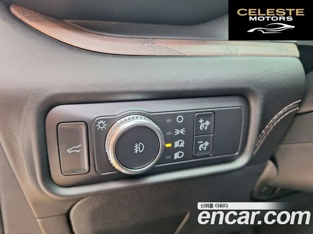 FORD 63.0 4WD 2021 — photo 15 sur 26