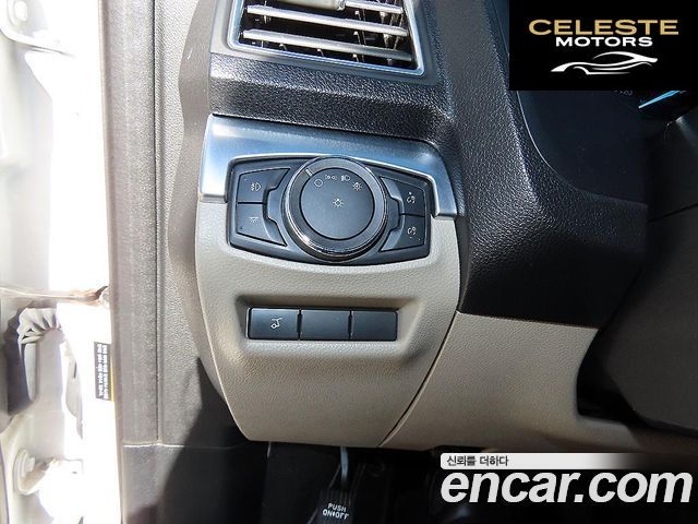 FORD 2.3 Limited 4WD 2018 — photo 12 sur 26