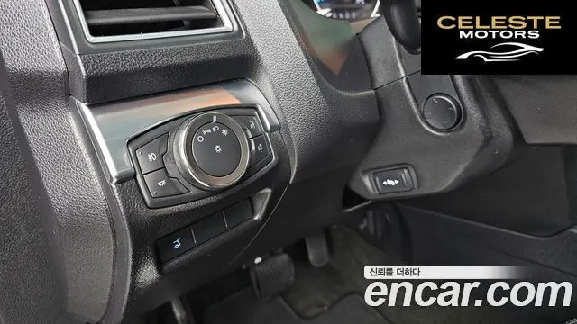 FORD 2.3 Limited 4WD 2017 — photo 29 sur 36