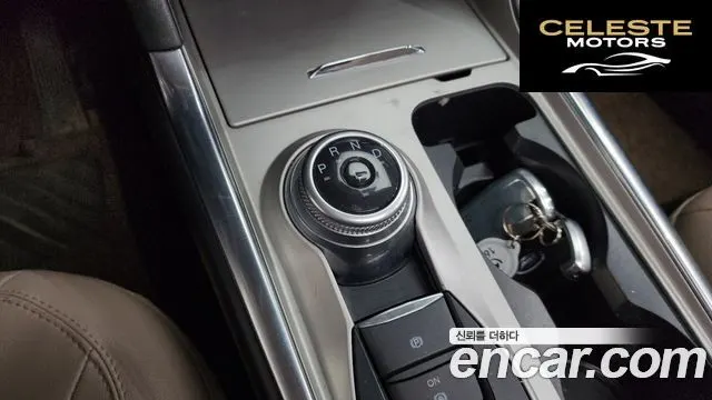 FORD 62.3 Limited 4WD 2021 — photo 12 sur 33