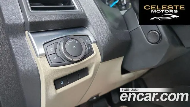 FORD 2.3 Limited 4WD 2018 — photo 14 sur 20