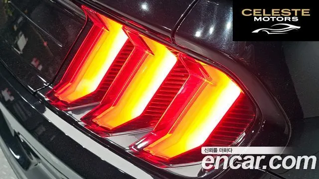 FORD Coupé 2018 — photo 8 sur 30