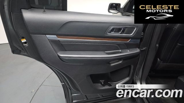 FORD 2.3 Limited 4WD 2017 — photo 14 sur 36
