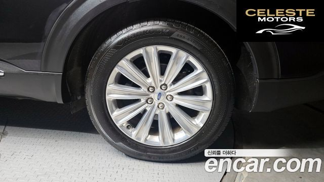 FORD 62.3 Limited 4WD 2020 — photo 7 sur 33