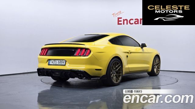 FORD Coupé 2015 — photo 2 sur 20