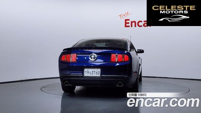 FORD Coupé 2012 — photo 4 sur 20