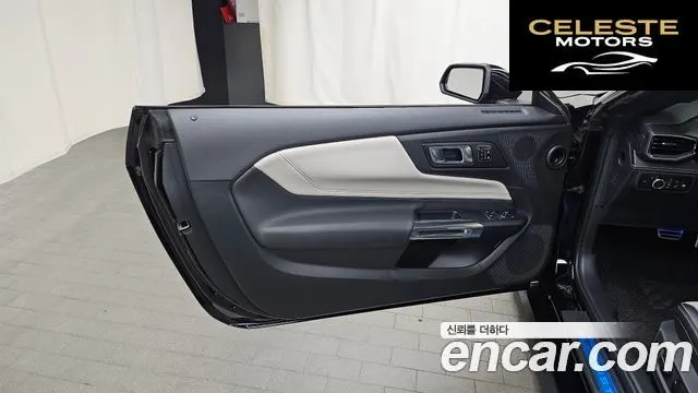 FORD 72.3 Premium Coupé 2025 — photo 14 sur 36
