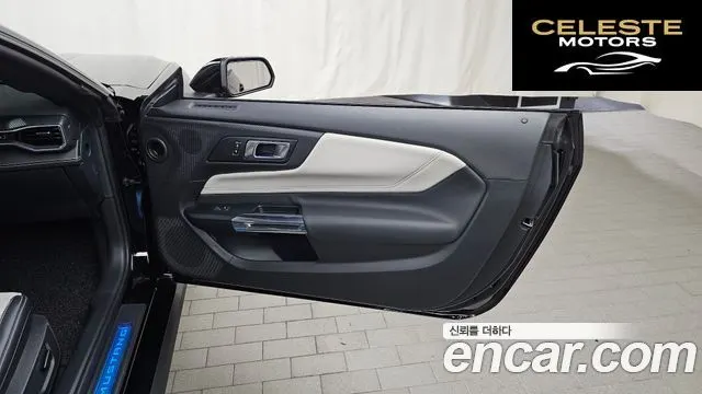 FORD 72.3 Premium Coupé 2025 — photo 15 sur 36