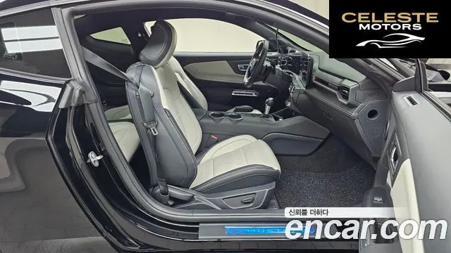 FORD 72.3 Premium Coupé 2025 — photo 17 sur 36