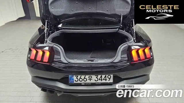 FORD 72.3 Premium Coupé 2025 — photo 26 sur 36