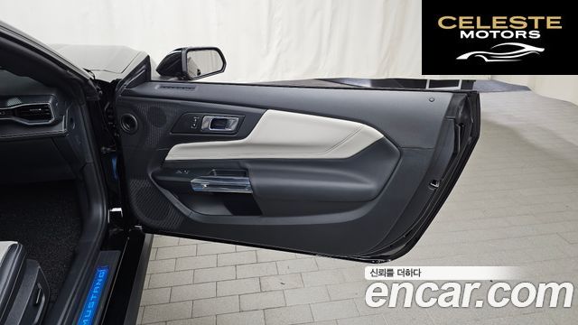 FORD 72.3 Premium Coupé 2025 — photo 15 sur 36