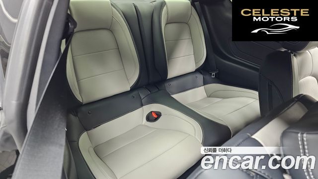 FORD 72.3 Premium Coupé 2025 — photo 18 sur 36