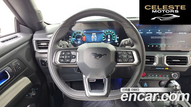 FORD 72.3 Premium Coupé 2025 — photo 19 sur 36