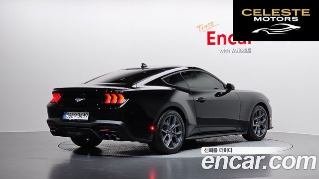FORD 72.3 Premium Coupé 2025 — photo 2 sur 36