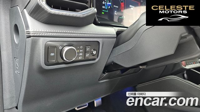FORD 72.3 Premium Coupé 2025 — photo 20 sur 36