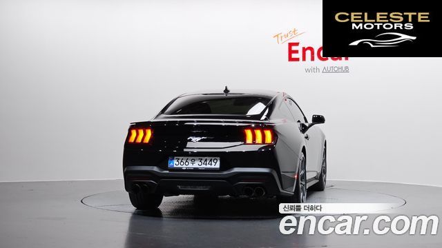 FORD 72.3 Premium Coupé 2025 — photo 4 sur 36