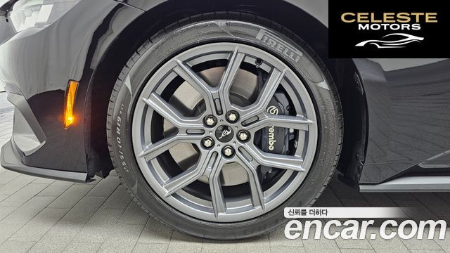 FORD 72.3 Premium Coupé 2025 — photo 5 sur 36
