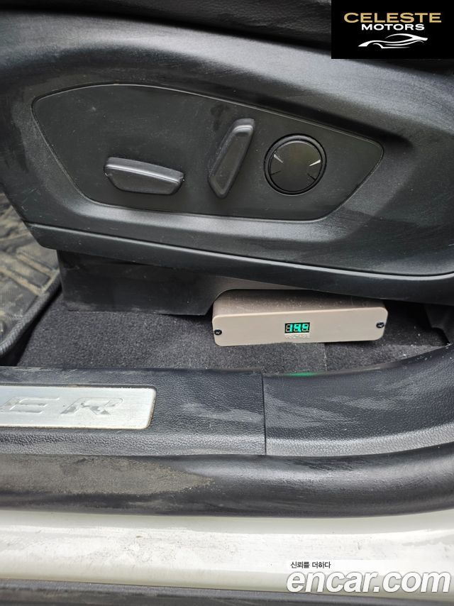 FORD 62.3 Limited 4WD 2022 — photo 11 sur 12