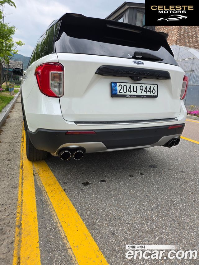 FORD 62.3 Limited 4WD 2022 — photo 4 sur 12
