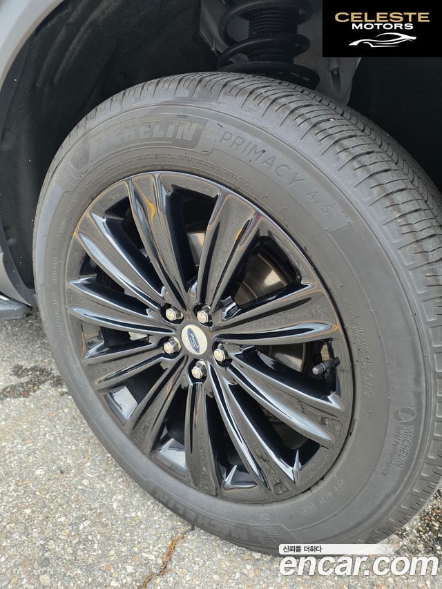 FORD 62.3 Limited 4WD 2022 — photo 5 sur 12