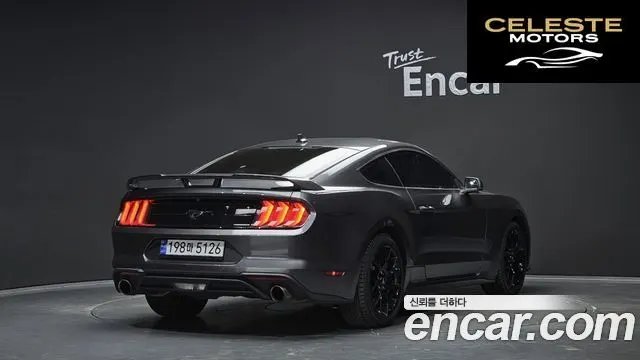 FORD Coupé 2020 — photo 2 sur 30