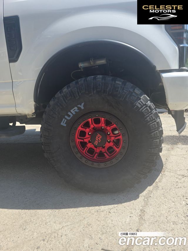 FORD F350 6.2 2020 — photo 5 sur 14