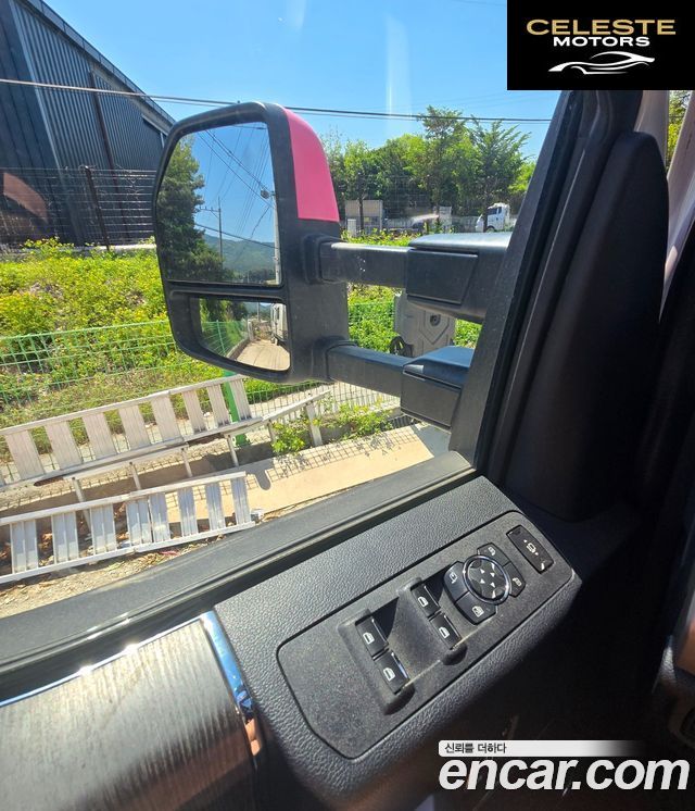 FORD F350 6.2 2020 — photo 7 sur 14