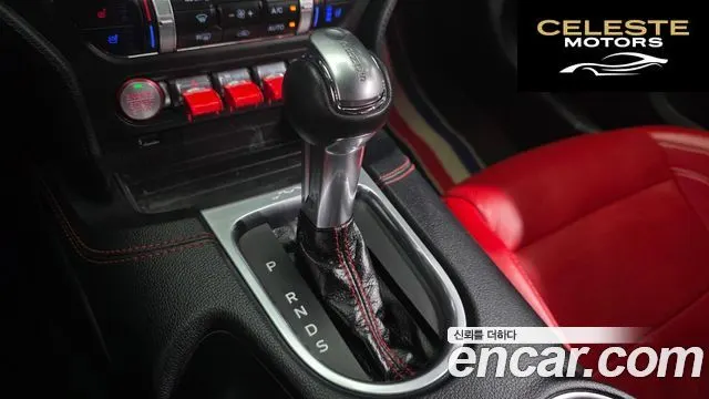 FORD Coupé 2019 — photo 12 sur 32