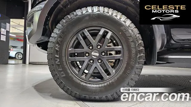 FORD 32.0 2022 — photo 5 sur 36
