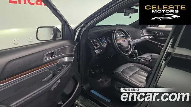 FORD 2.3 Limited 4WD 2018 — photo 13 sur 32