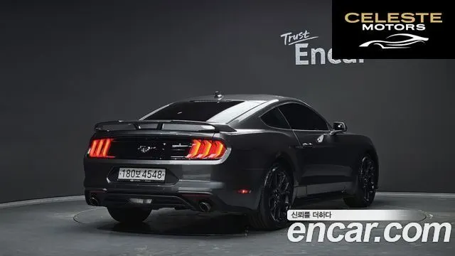 FORD Coupé 2020 — photo 2 sur 30