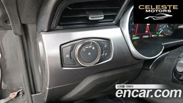 FORD Coupé 2020 — photo 23 sur 30
