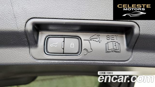 FORD 62.3 Limited 4WD 2022 — photo 16 sur 32