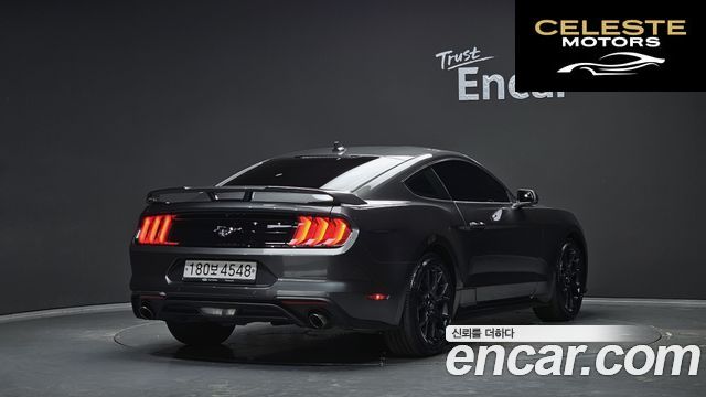 FORD Coupé 2020 — photo 2 sur 30