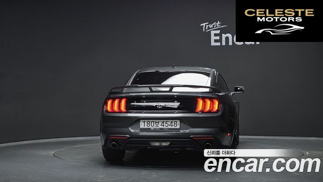FORD Coupé 2020 — photo 4 sur 30