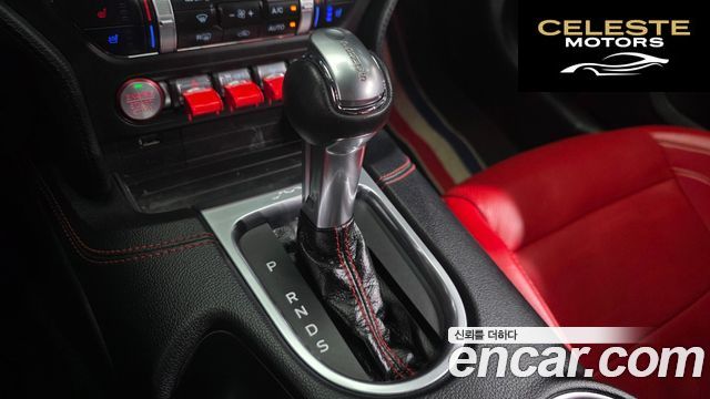 FORD Coupé 2019 — photo 12 sur 32