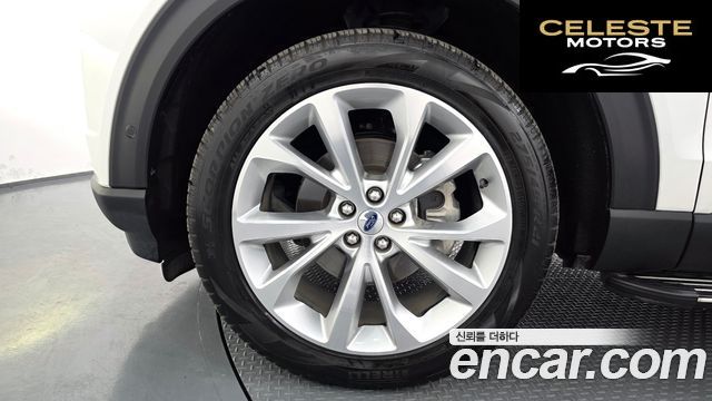 FORD 63.0 4WD 2022 — photo 5 sur 35