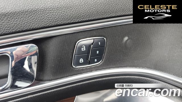 FORD 2.3 Limited 4WD 2018 — photo 32 sur 38