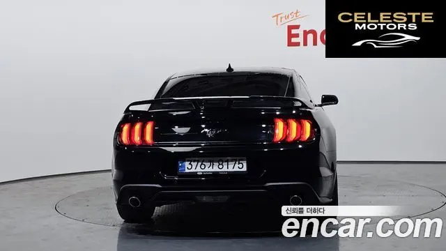 FORD Coupé 2023 — photo 4 sur 36