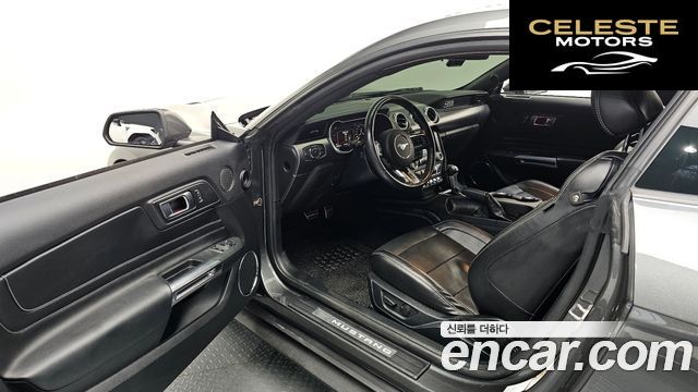 FORD Coupé 2020 — photo 13 sur 30