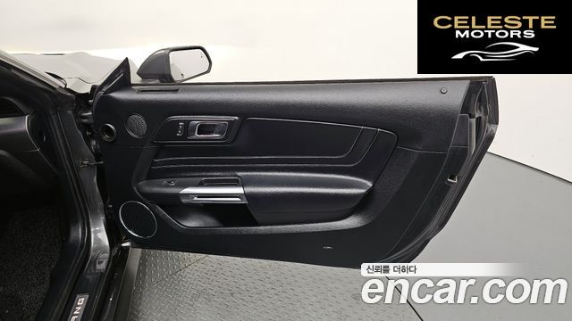FORD Coupé 2020 — photo 15 sur 30